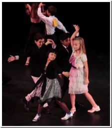 BD12GroupDancing_3435.jpg