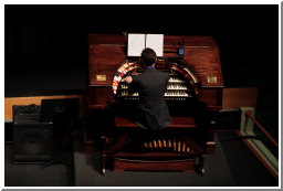 Organist_1234.jpg