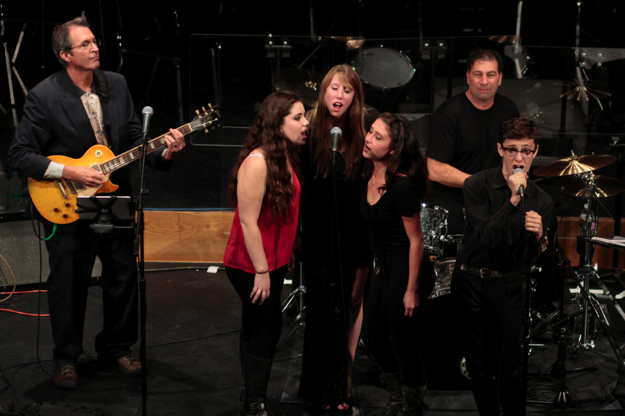 beatles13rossvocalists_246.jpg