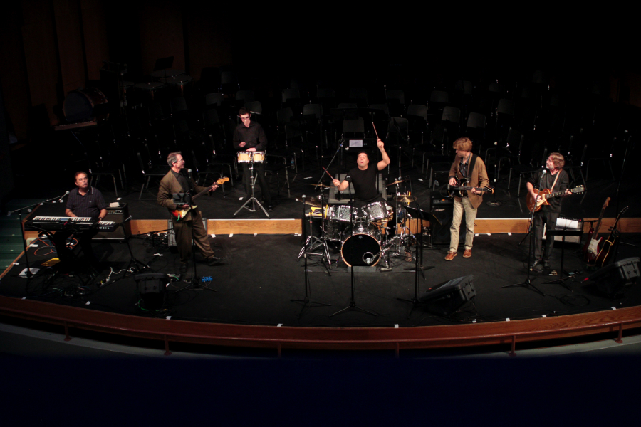beatlesbarnumgroup_8195.jpg