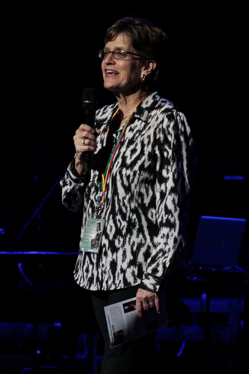 lindagross17may3013_4118.jpg