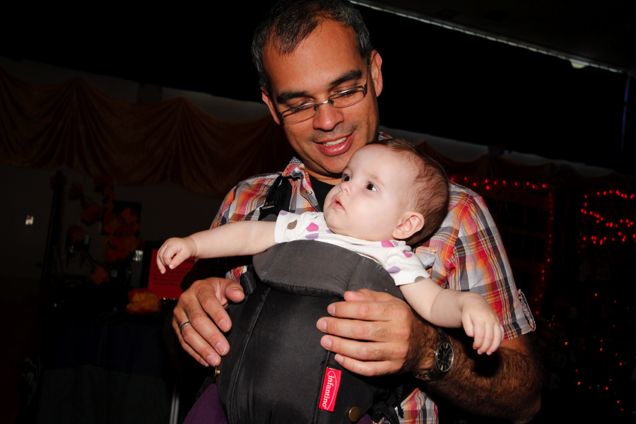 fatherbaby_2631.jpg