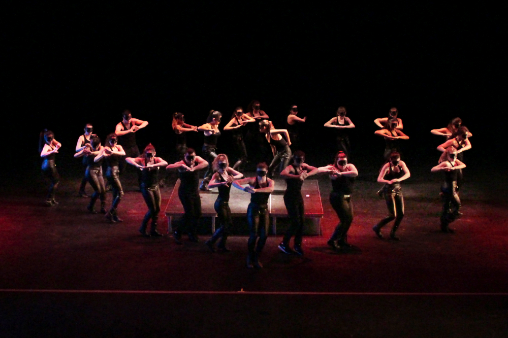 dancers_7124.jpg