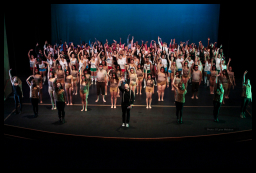 DancersBowDec2013_7735.jpg