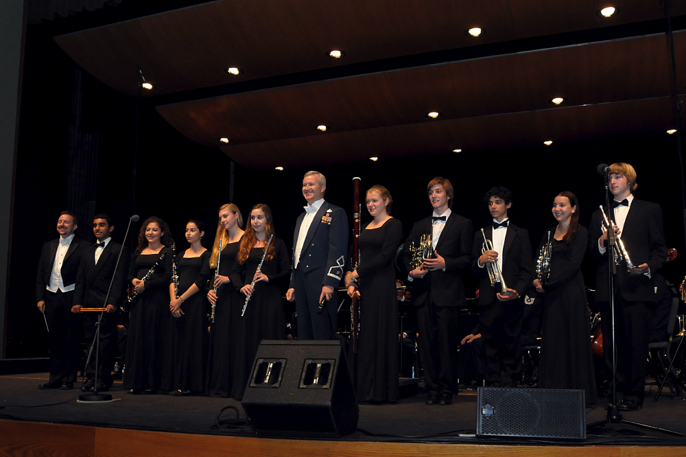 samohi121017-f-pp655-036.jpg